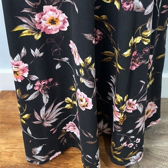 Bee Uniq floral faux wrap dress size small - Picture 4 of 9